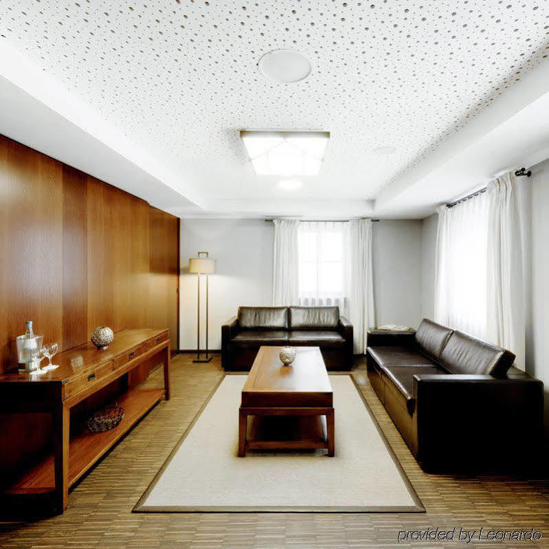 Carathotel Wittelsbacher Hof เคลไฮม์ ภายนอก รูปภาพ