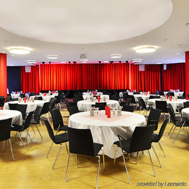 Carathotel Wittelsbacher Hof เคลไฮม์ ภายนอก รูปภาพ
